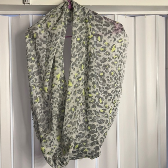 American Eagle Outfitters Accessories - [AEO] infinity scarf